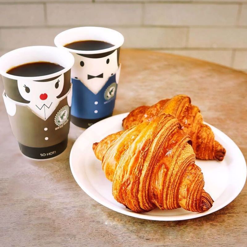 Cafe và Croissant của Paris Baguette sẽ tiếp thêm năng lượng cho một ngày mới bắt đầu của bạn.