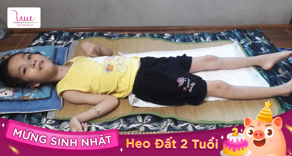Mừng sinh nhật Heo Đất – Cùng Quỹ Vì Tầm Vóc Việt trao tặng 15 triệu đồng cho một bệnh nhi có hoàn cảnh khó khăn