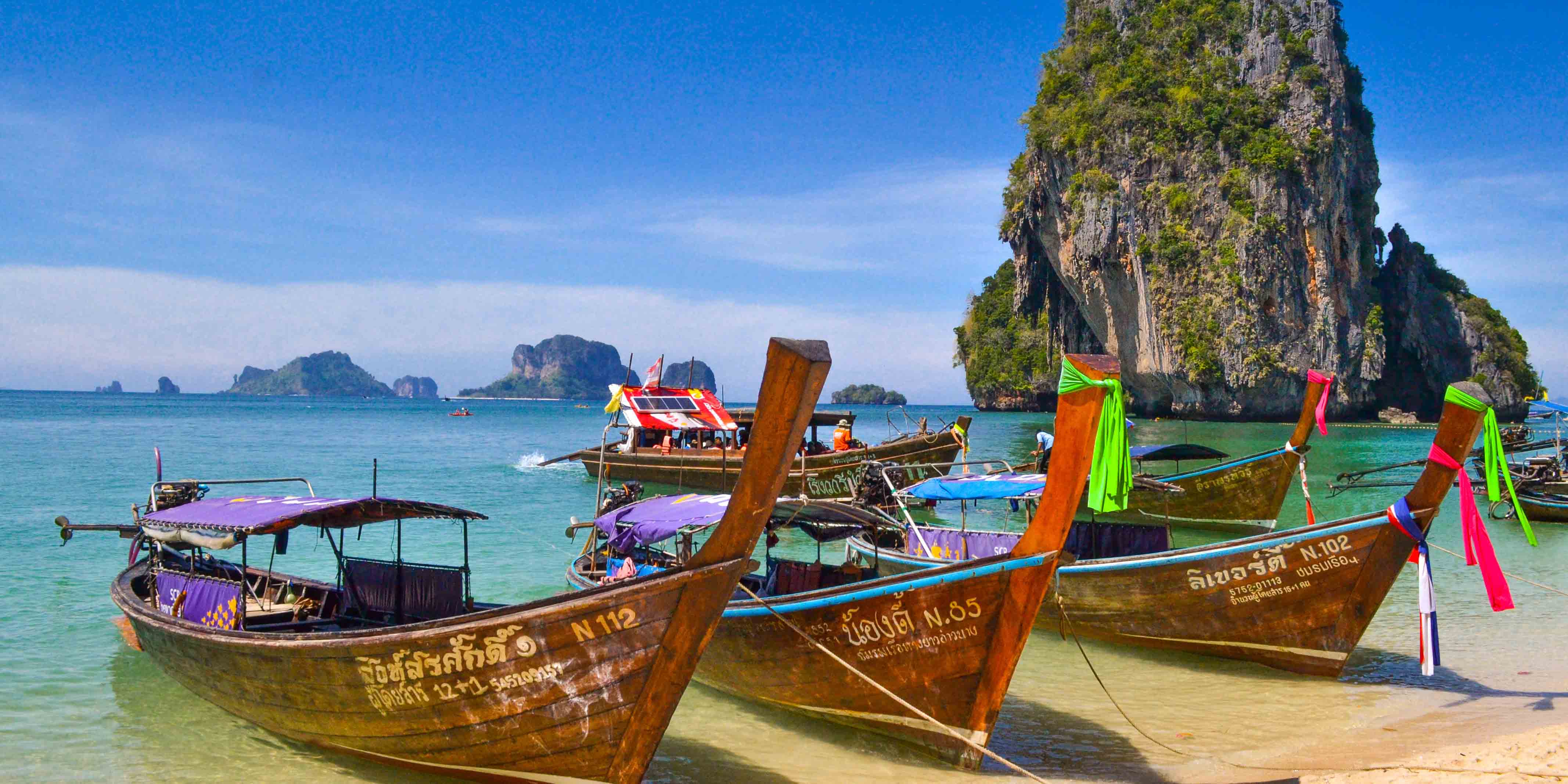 Pattaya với biển xanh, cát trắng và nắng vàng là một trong những điểm đến nổi tiếng nhất cho du khách ghé thăm Thái Lan 