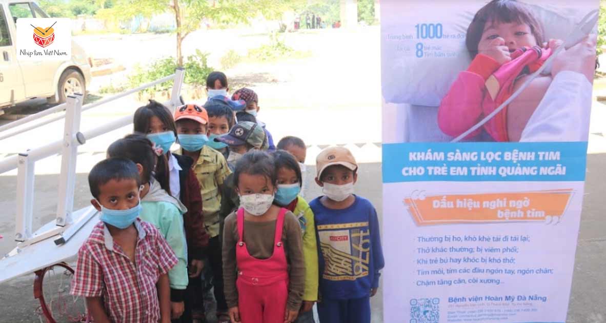 Hỗ trợ chi phí khám sàng lọc bệnh tim bẩm sinh cho hơn 3.500 trẻ em tại 2 tỉnh Sơn La và Quảng Ngãi