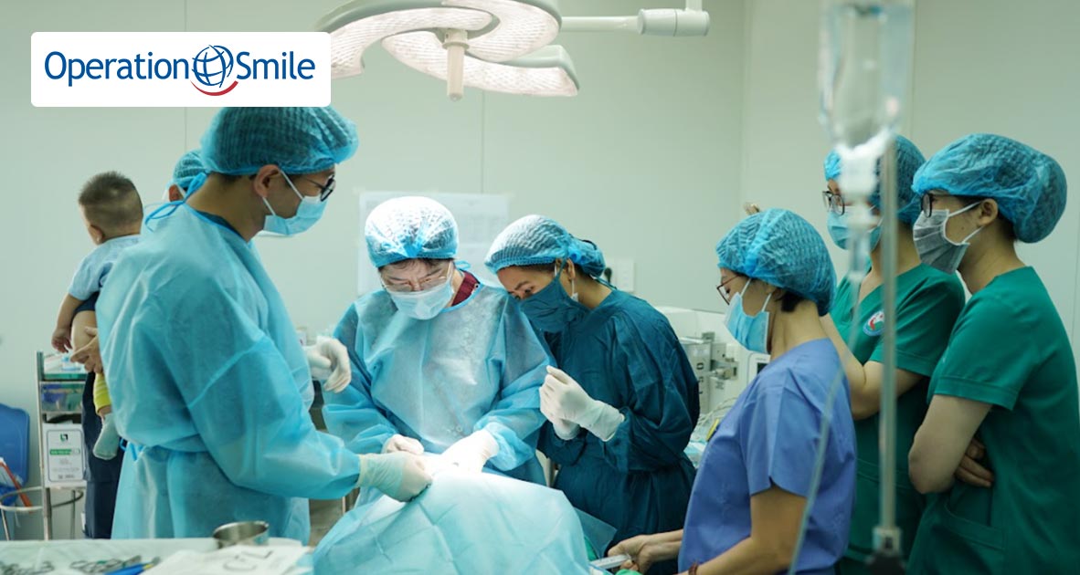 Chung tay thắp sáng 20 nụ cười cho các em bé mang dị tật hàm mặt cùng Operation Smile Vietnam