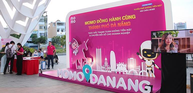MoMo đồng hành cùng TP Đà Nẵng và VECOM: Công bố ra mắt Tuyến phố thanh toán Không tiền mặt - Hải Châu 2022