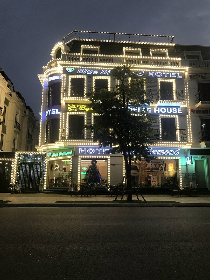BLUE DIAMOND HOTEL - HẠ LONG