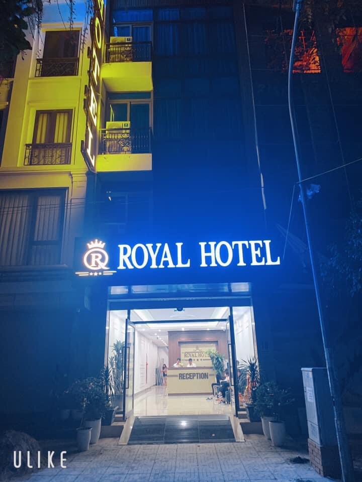 ROYAL HOTEL - VĂN KHÊ