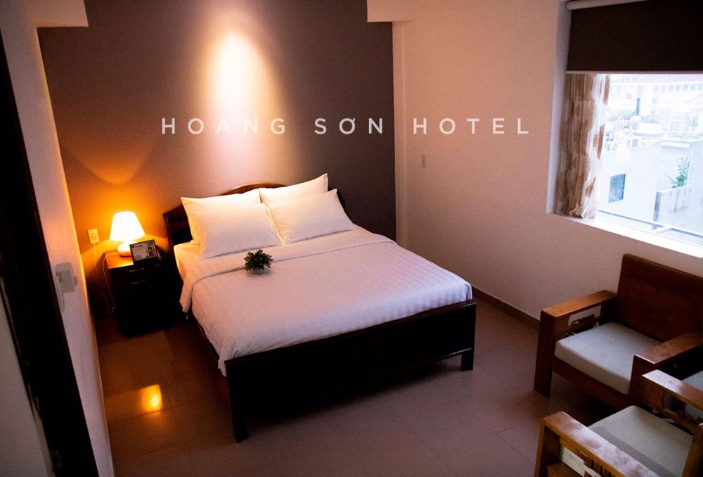 HOÀNG SƠN HOTEL Q9